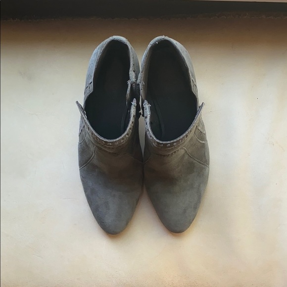 Vince Camuto Light Forest Green Ankle Boots - Picture 3 of 6